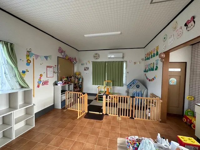 建物を傷めない保育園リフォーム
